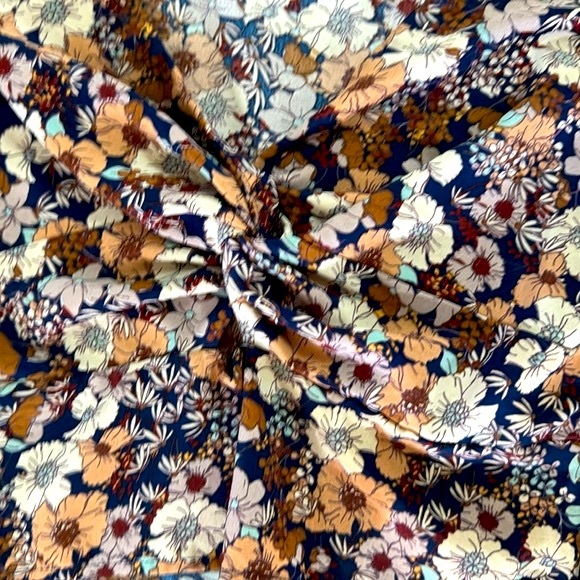 Altar'd State Women's Floral Cropped Long Sleeve Blouse with Cut Out Medium - Picture 5 of 8